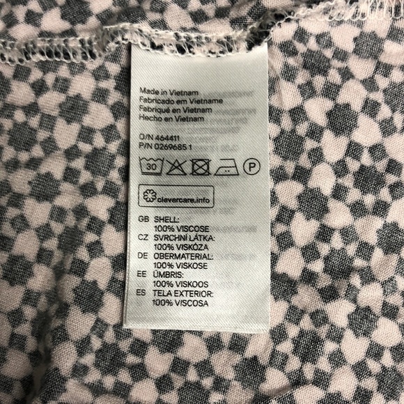 💜 S 💜 Top Geometric Pattern Floral​ - Picture 4 of 5